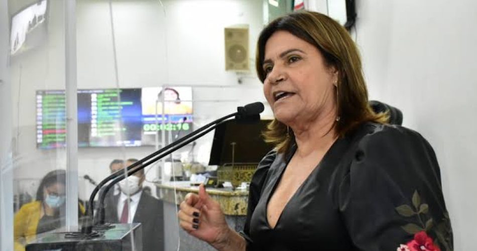 Comportamento de vereadores em relação à vereadora Eremita Mota é abordado pelo corregedor da Câmara Municipa