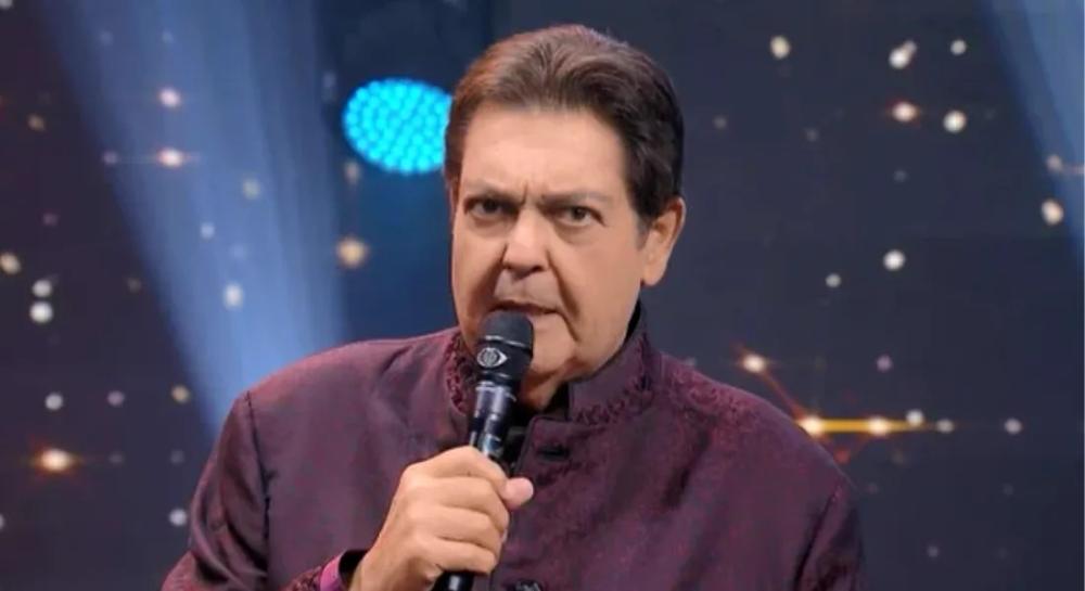 Faustão está sedado e respira com ajuda de aparelhos, diz boletim