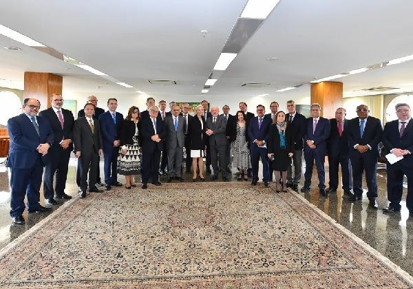 Lula escolhe mulher para vaga no STJ