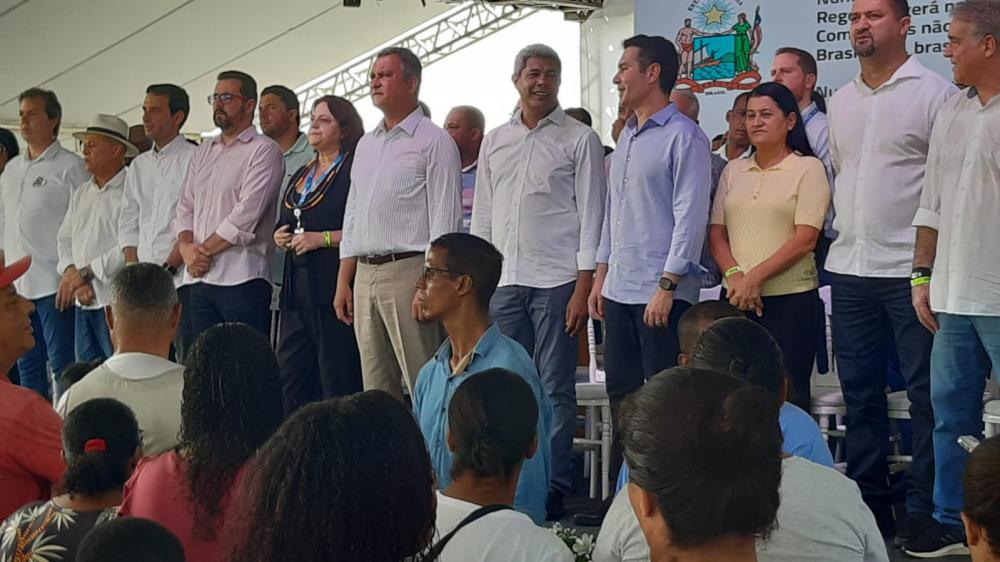 Governador e ministros entregam habitações do Minha Casa, Minha Vida, em Feira de Santana.
