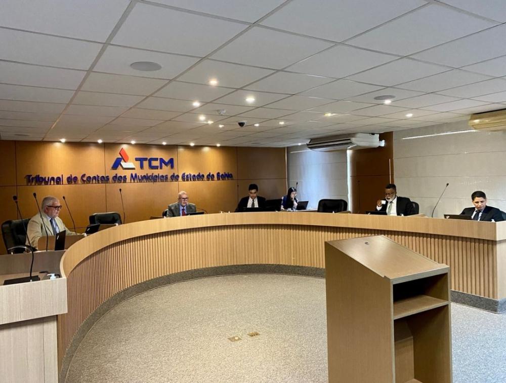 Contas das secretarias de saúde e educação de Feira de Santana aprovadas