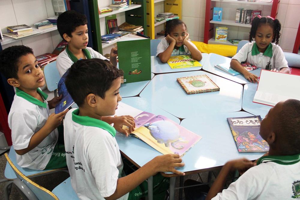Prefeitura investe em ações para cumprir meta de alfabetização na idade certa