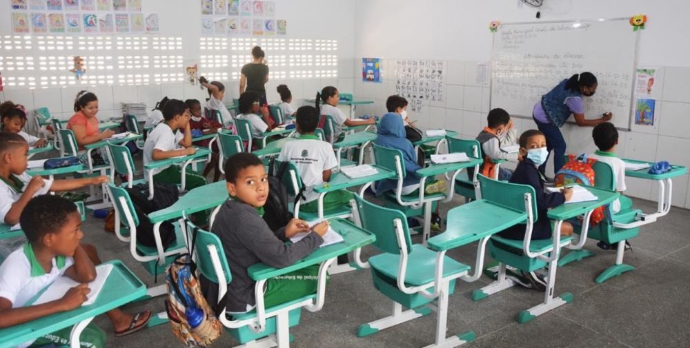 Provas para seleção de professores temporários serão aplicadas neste domingo