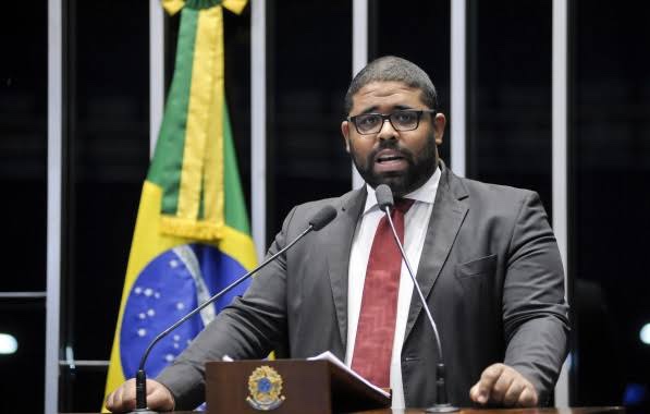 Bahia precisa abandonar paradigma da guerra, diz Secretário de Direitos Humanos sobre operações policiais