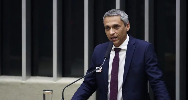 PGR pede ao STF oitiva com deputado Gustavo Gayer por falas discriminatórias sobre africanos