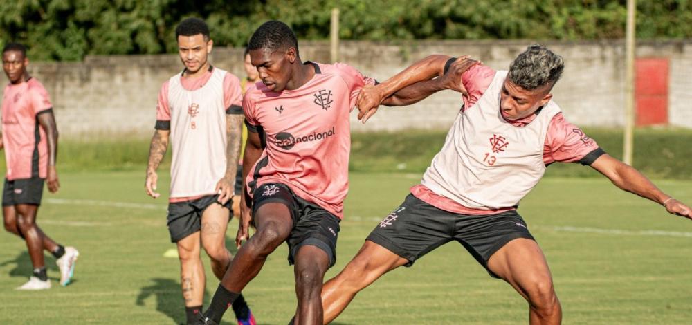 Para abrir vantagem na liderança da série B, Vitória enfrenta o Tombense nesta sexta