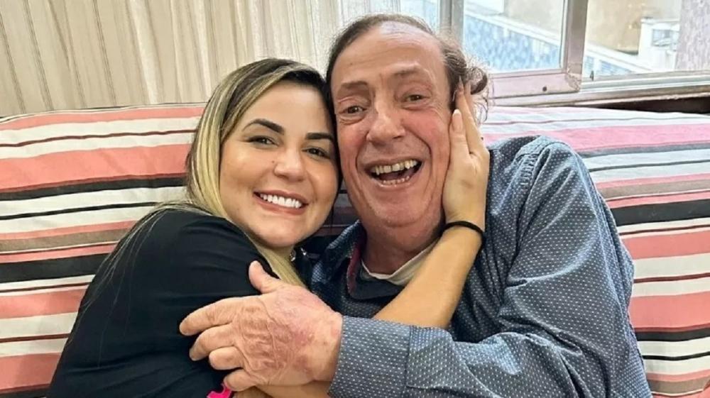 Deolane Bezerra faz doação de R$ 50 mil para Marcos Oliveira