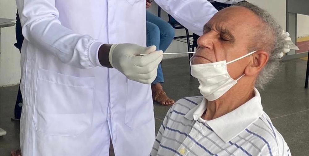 Feira tem redução de 25 por cento nos casos de Covid em abril