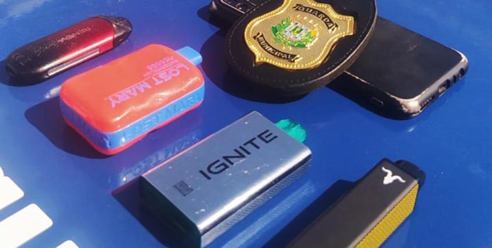 Cigarros eletrônicos são apreendidos em duas escolas municipais 