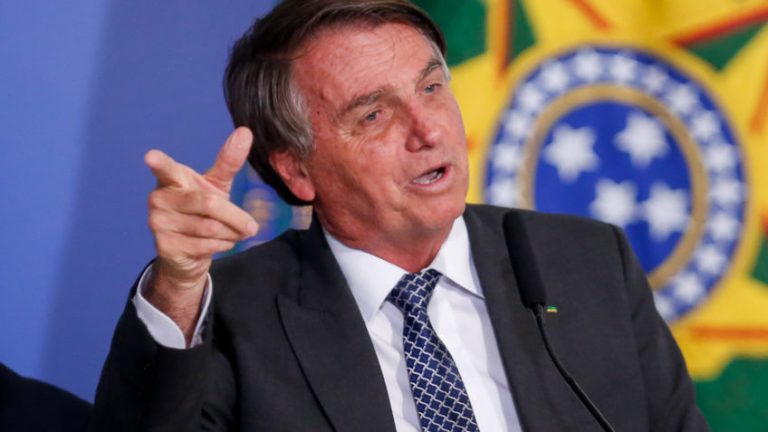 Bolsonaro tem condenação definitiva na Justiça por ataques a jornalistas