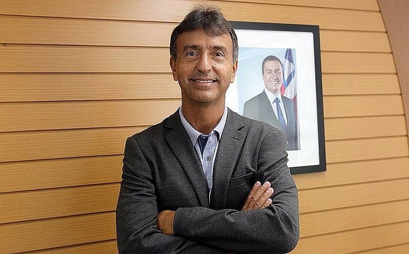 André Curvelllo recebe título de Cidadão Feirense