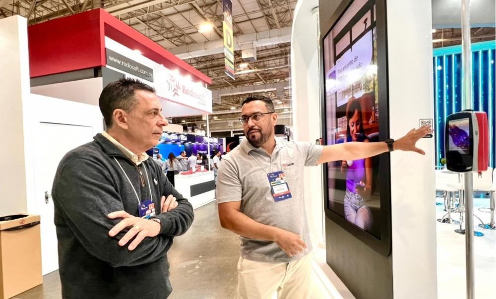 Sérgio Carneiro vai em busca de inovações e tecnologias na mobilidade