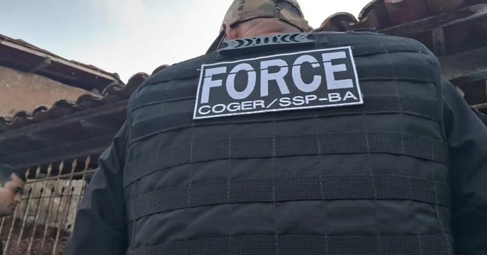 Operação cumpre mandados contra policiais suspeitos de participação em grupo de extermínio na Bahia