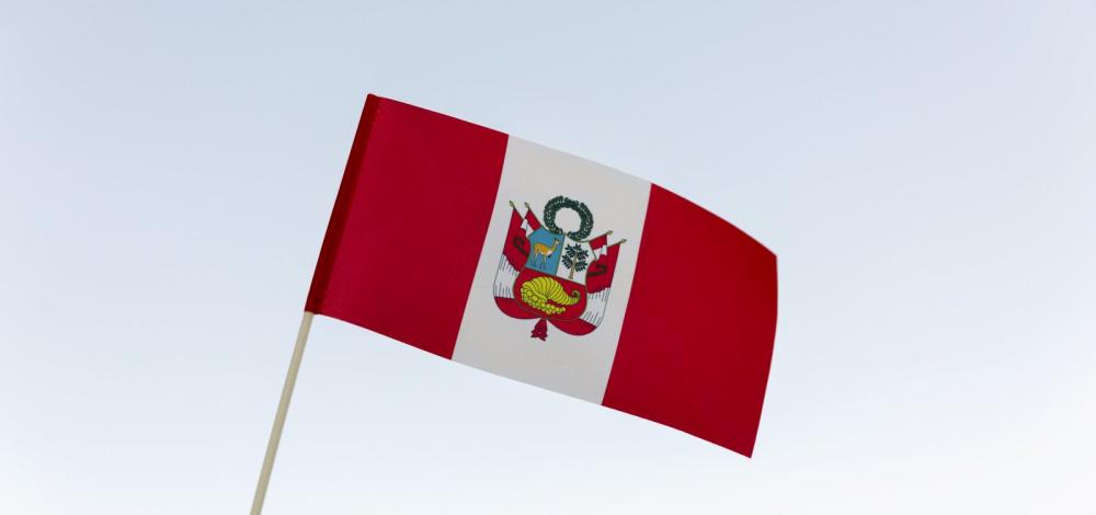 Incêndio em mina de ouro no Peru resulta em 27 mortos