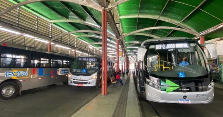 Prefeitura de Feira reforça transporte público para o Dia de Finados