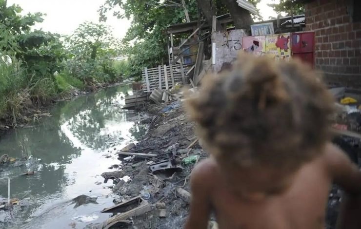 Estudo mostra que 46% das casas no Brasil têm problemas de saneamento