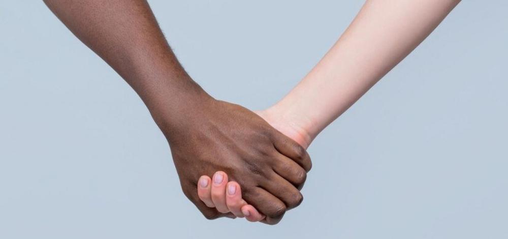 Pesquisa inédita aponta que cor de pele não interfere em relacionamentos da maioria dos brasileiros