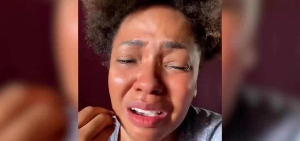 Ex-The Voice chora após vender apenas 11 ingressos para show: 