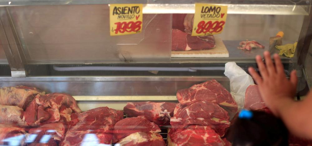 Preço das carnes no Brasil fecha 2023 com maior queda em 23 anos