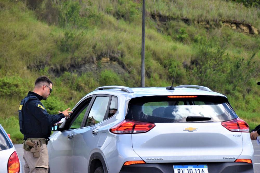 Cai número de mortes e acidentes nas BRs que cortam a Bahia no feriado de Ano Novo
