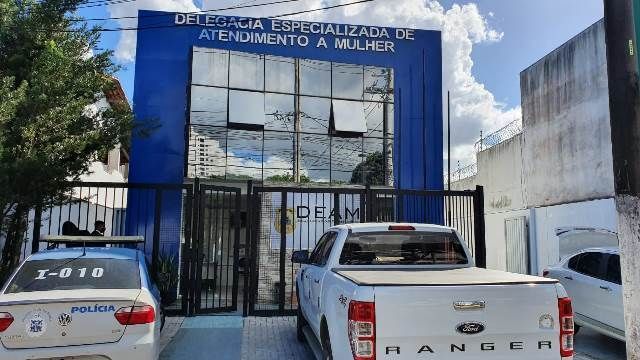 Homem é conduzido após agressão e ameaças contra ex-companheira