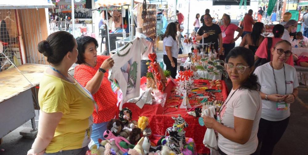 Feira de Gastronomia e Artesanato leva variedade à Praça Presidente Médici