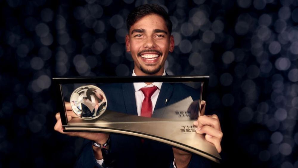 Fifa The Best: Guilherme Madruga, atual jogador do Cuiabá, vence o prêmio Puskás 2023