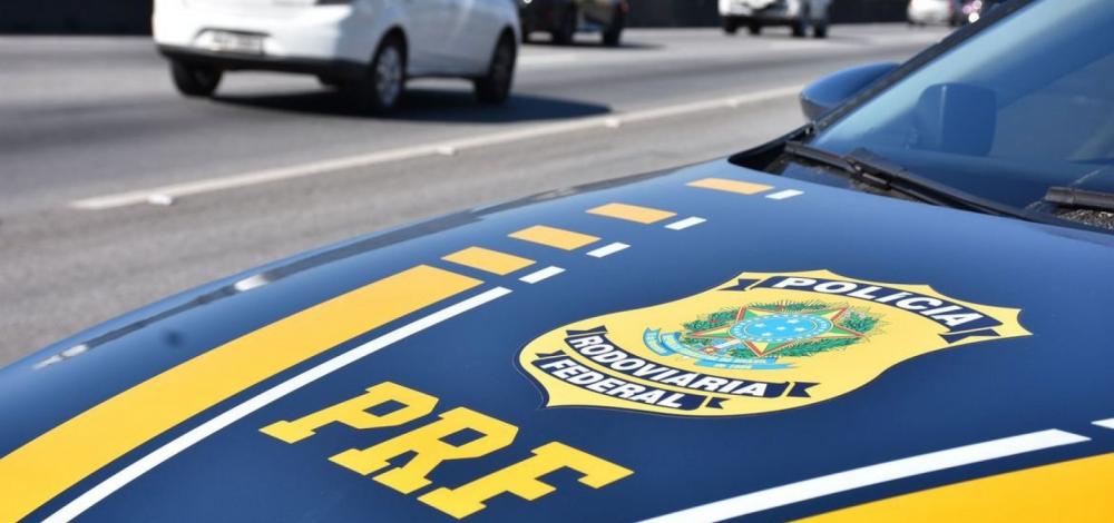 Idoso é preso por suspeita de porte ilegal de arma de fogo na BR 324