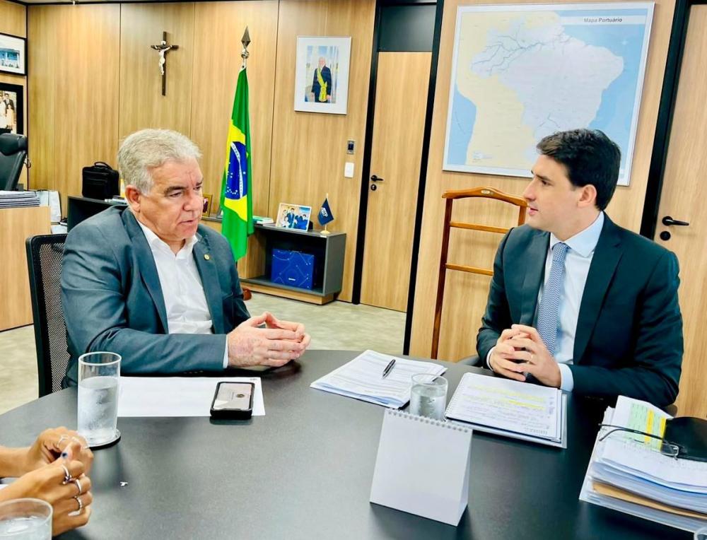 Em reunião com Zé Neto, ministro de Portos e Aeroportos confirma ampliação de pista do Aeroporto de Feira para aviões de grande porte 