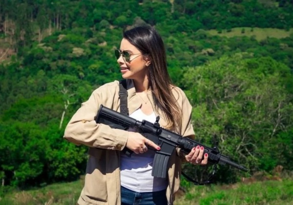 Deputada bolsonarista quer que estados legislem sobre porte de arma