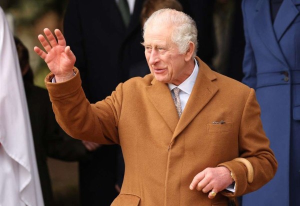 Entenda quem assume o trono britânico caso rei Charles III precise ser afastado para tratar câncer