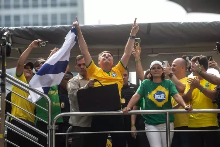 PF avalia que, ao pedir anistia, Bolsonaro reconheceu crimes