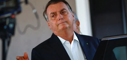  Bolsonaro é internado em hospital de São Paulo