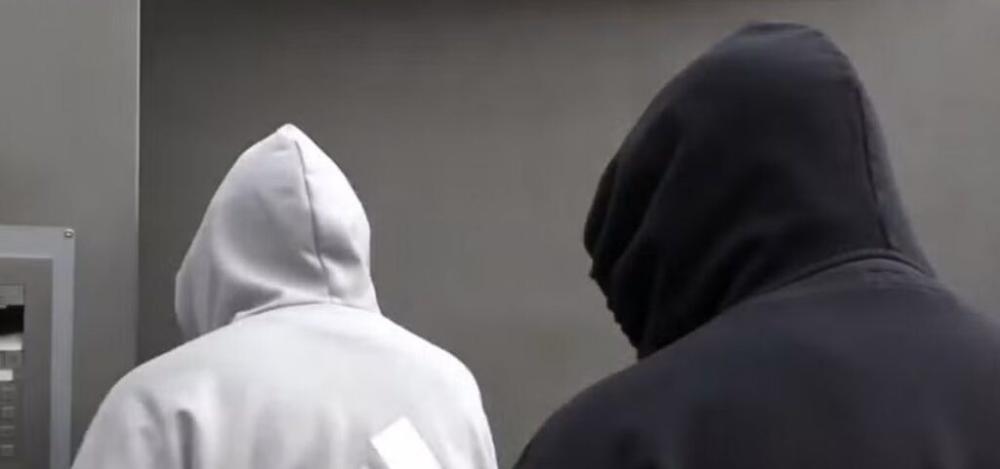 Daniel Alves faz festa para comemorar aniversário do pai horas após sair da prisão