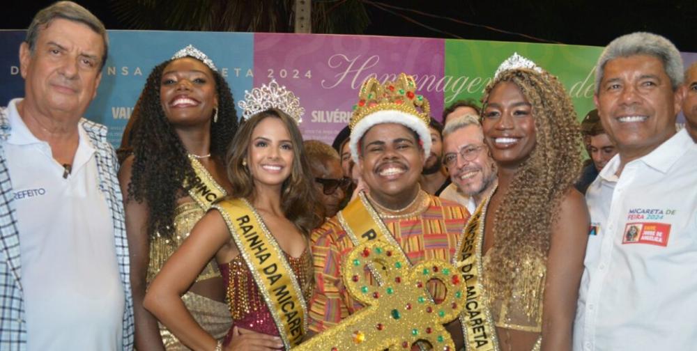 Prefeito e governador entregam chave da cidade para o rei momo mais novo da história da Micareta