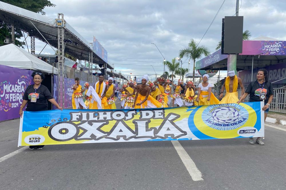 Blocos Filhos de oxalá abre desfile de blocos afros no circuito Maneca Ferreira