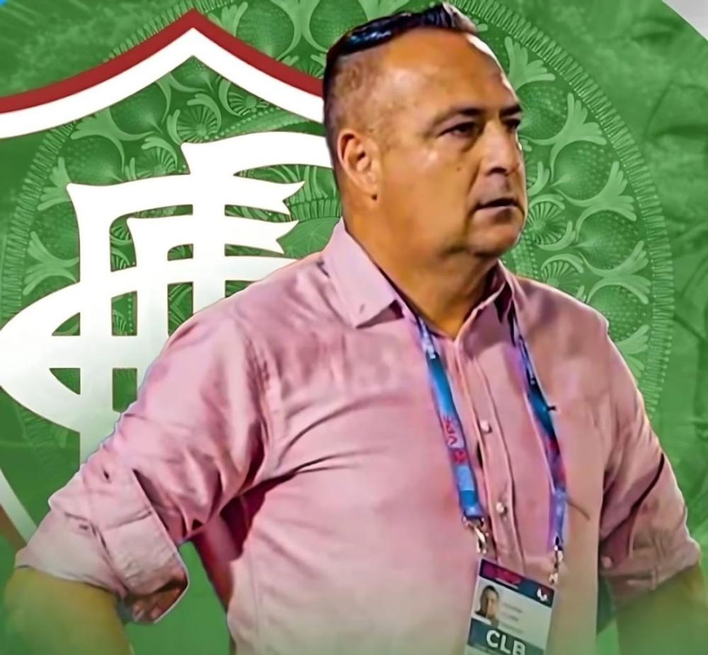 Paulo Foiani se apresenta e projeta temporada com o Fluminense de Feira