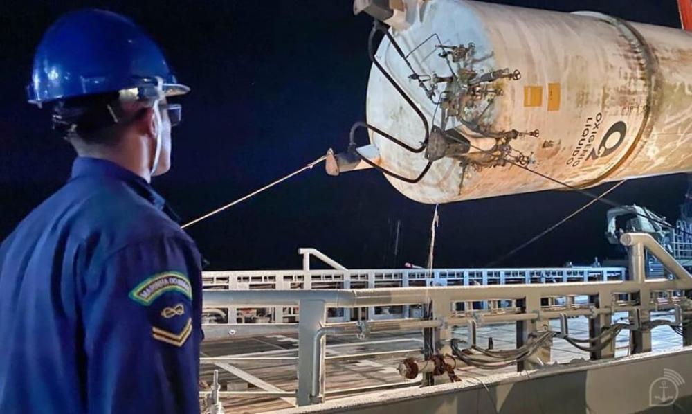 Marinha leva oxigênio ao Amapá para ajudar em emergência em saúde pública