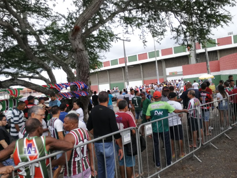 Fluminense inicia venda de ingressos para partida contra Juazeiro
