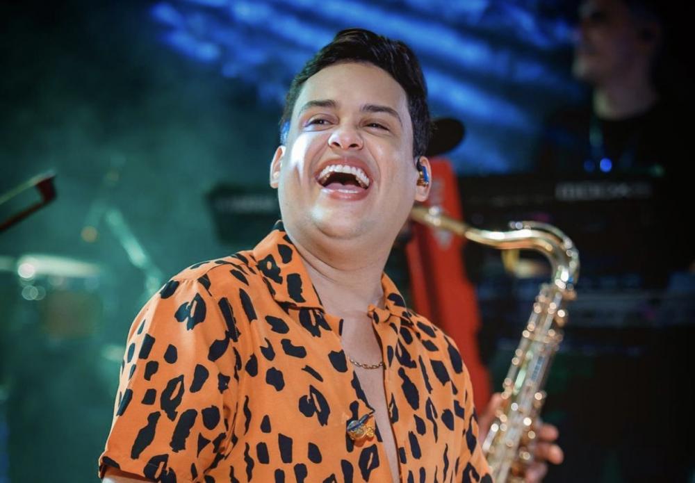 Thiago Aquino é eleito melhor cantor da Micareta de Feira