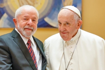 Lula e Papa Francisco falam sobre paz mundial e fome em encontro no Vaticano