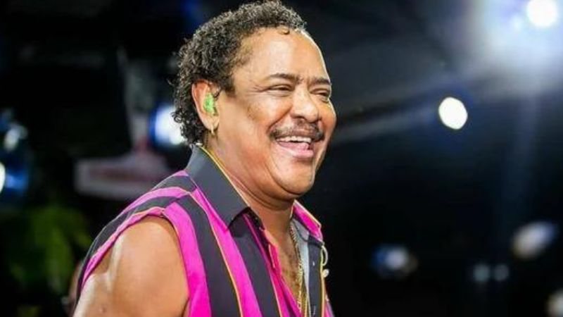 Compadre Washington passa mal em cima do trio e é internado