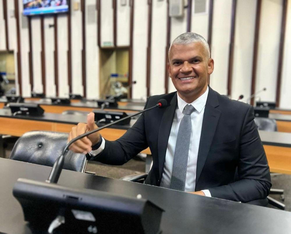 Pablo Roberto indica construção de hospital veterinário público em Feira de Santana