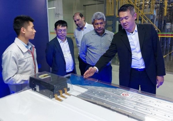 Jerônimo anuncia chegada da BYD na Bahia com evento no Farol da Barra, nesta terça