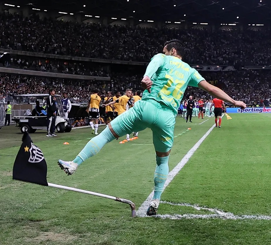 Palmeiras confirma volta à rotina diante de um desorganizado Galo