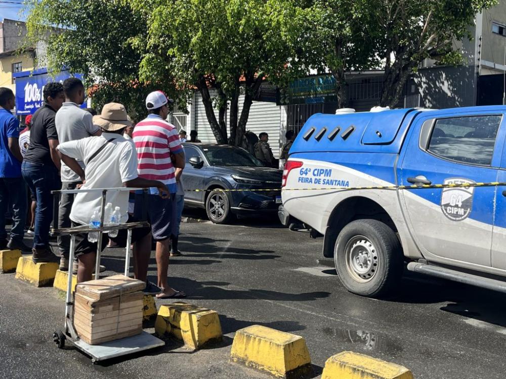 Quatro homens morrem após ação de grupo dentro de restaurante em Feira de Santana