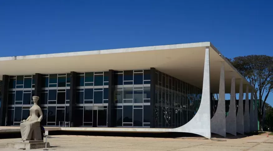 Ex-governadores e viúvas alegam 'estado de vulnerabilidade' e pedem volta de pensão